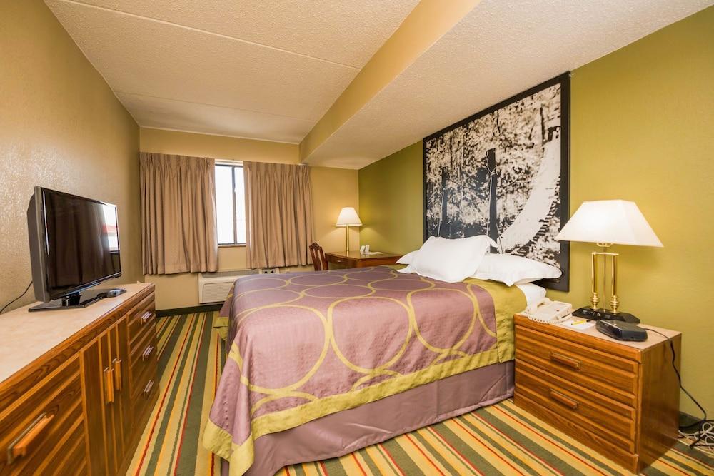 ซูเปอร์ 8 บาย วินด์แฮม เฟรเดอริค Hotel เฟรเดอริก ภายนอก รูปภาพ
