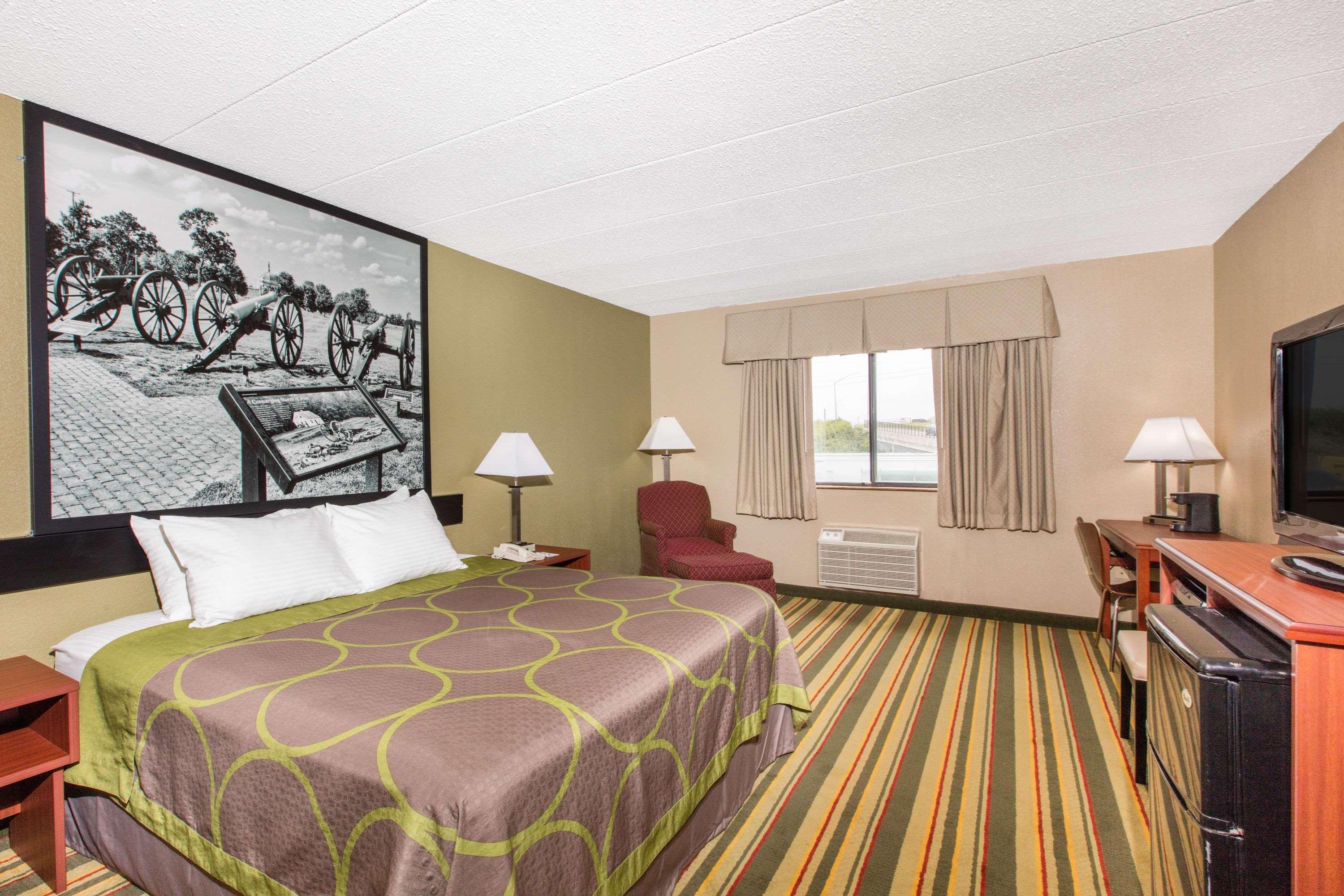 ซูเปอร์ 8 บาย วินด์แฮม เฟรเดอริค Hotel เฟรเดอริก ภายนอก รูปภาพ