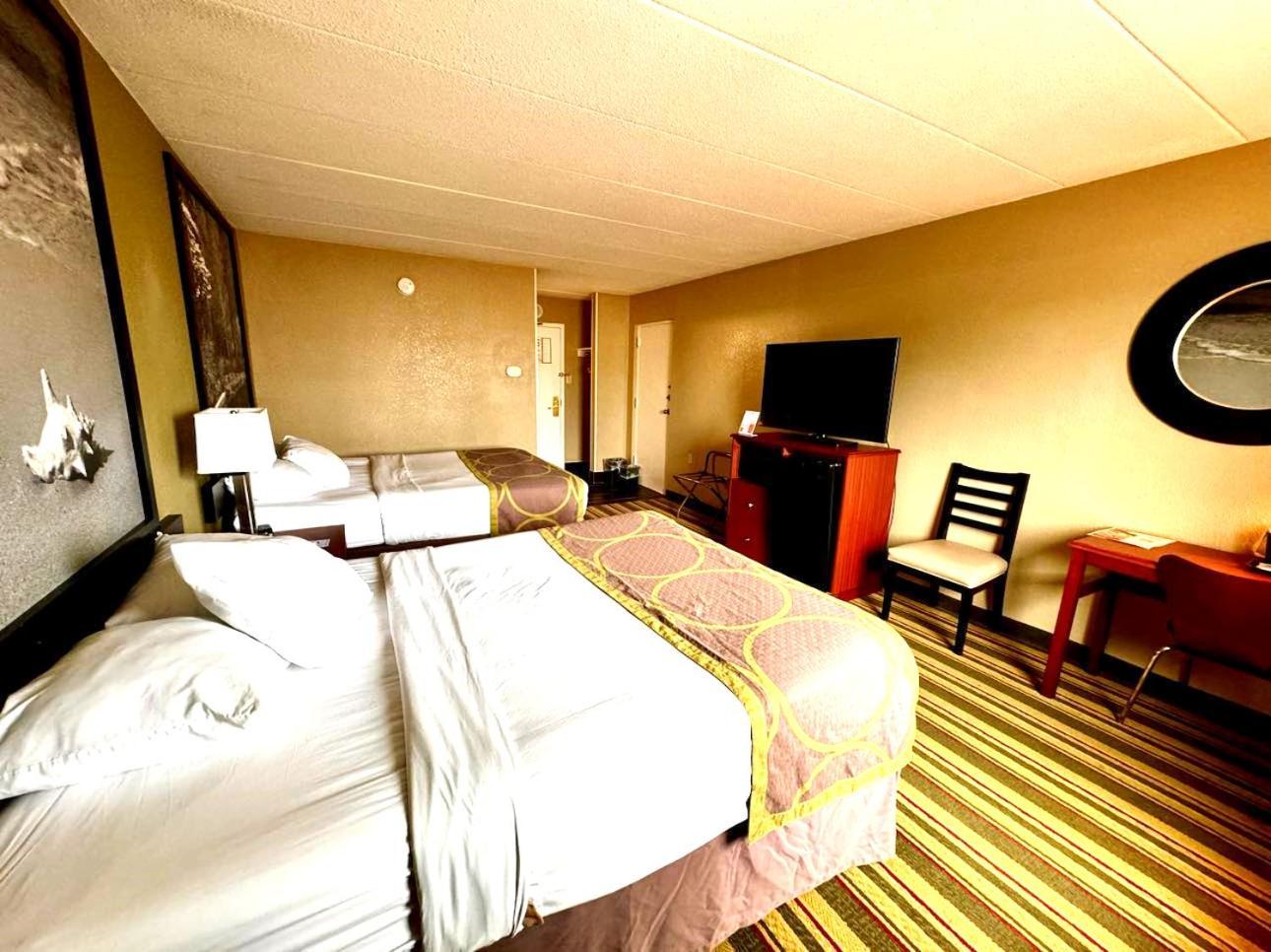 ซูเปอร์ 8 บาย วินด์แฮม เฟรเดอริค Hotel เฟรเดอริก ภายนอก รูปภาพ