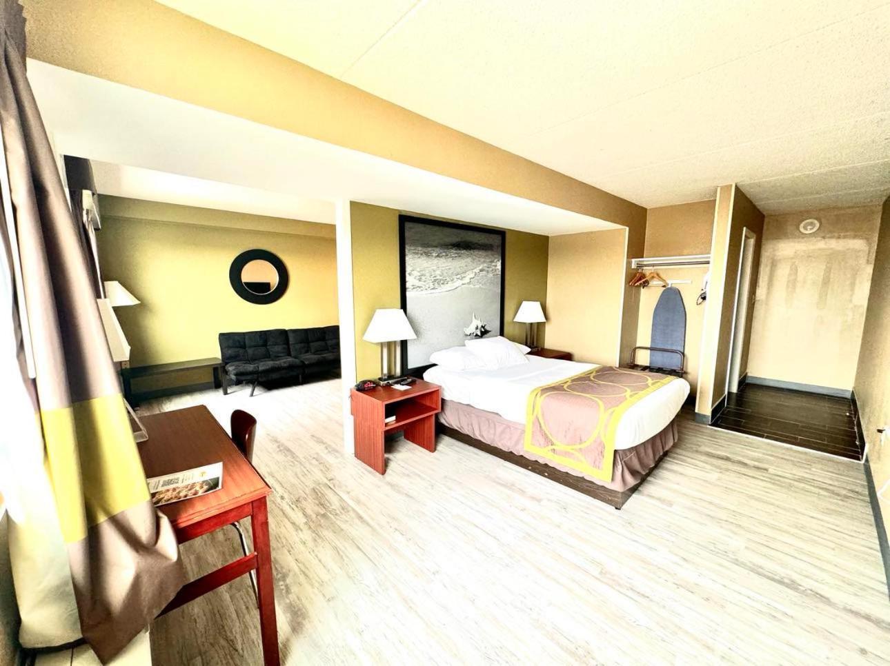 ซูเปอร์ 8 บาย วินด์แฮม เฟรเดอริค Hotel เฟรเดอริก ภายนอก รูปภาพ