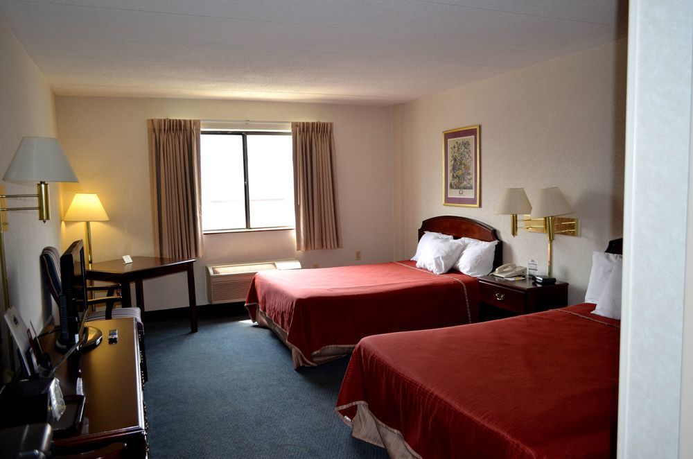 ซูเปอร์ 8 บาย วินด์แฮม เฟรเดอริค Hotel เฟรเดอริก ภายนอก รูปภาพ